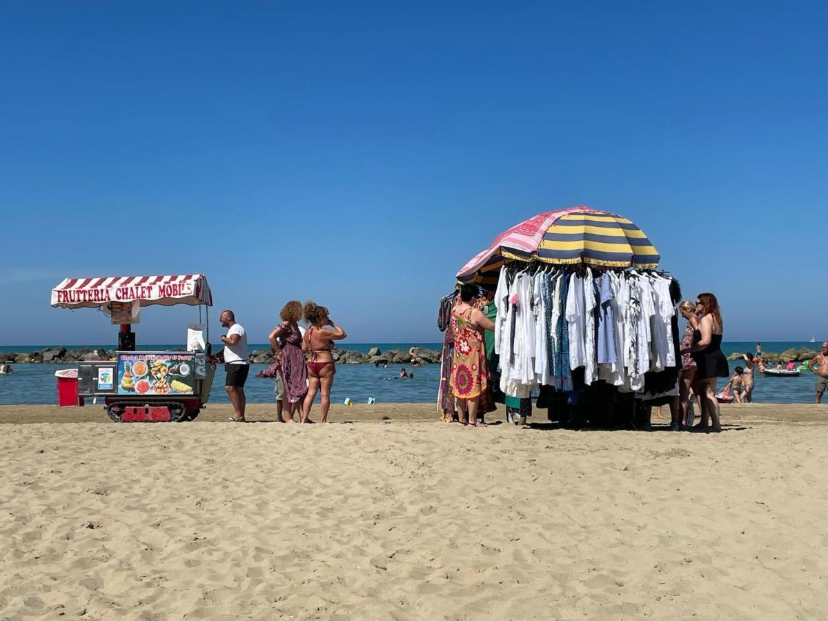 Le Ortensie In Centro E Vicino Al Mare เปสการา ภายนอก รูปภาพ
