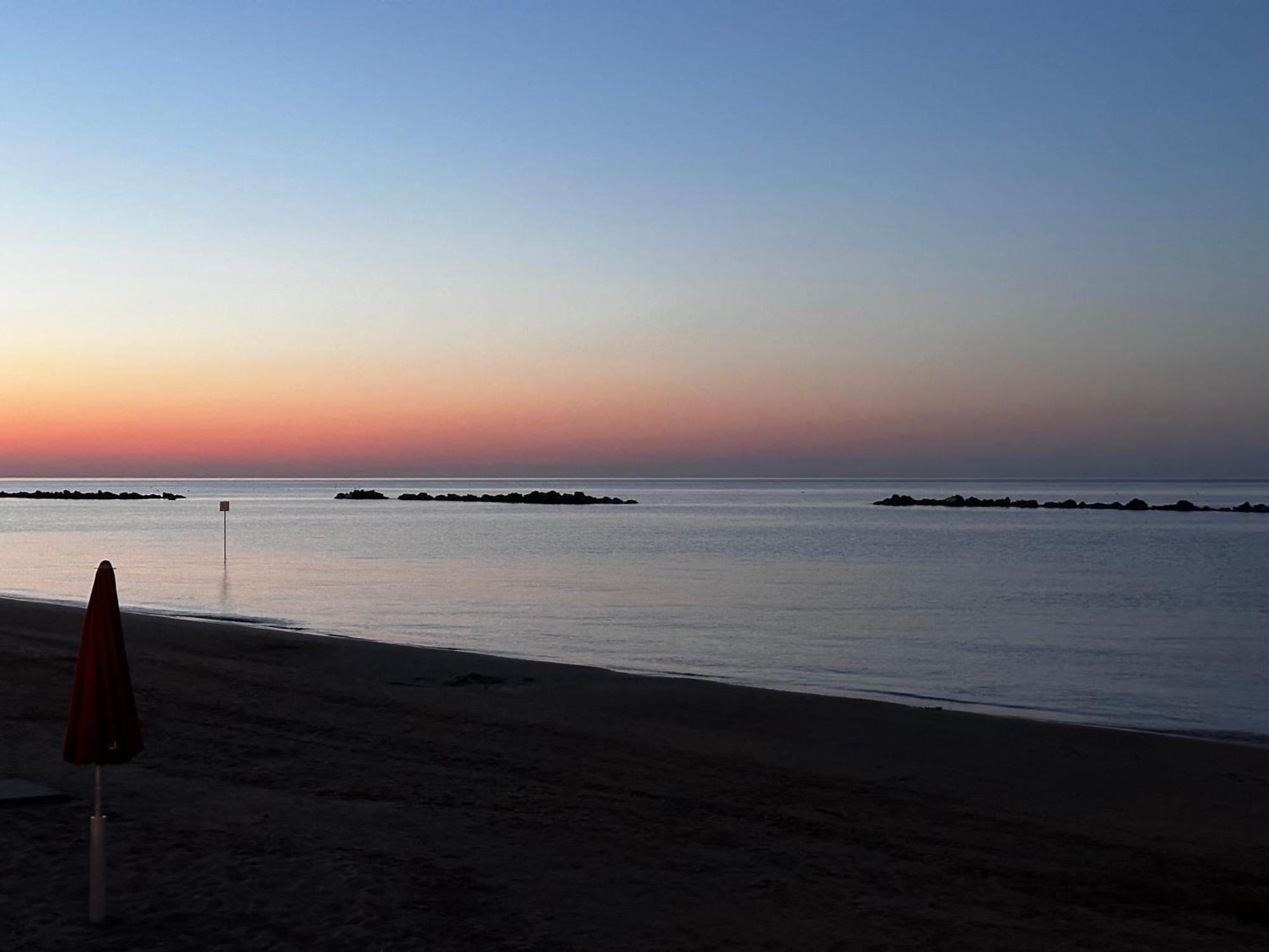 Le Ortensie In Centro E Vicino Al Mare เปสการา ภายนอก รูปภาพ